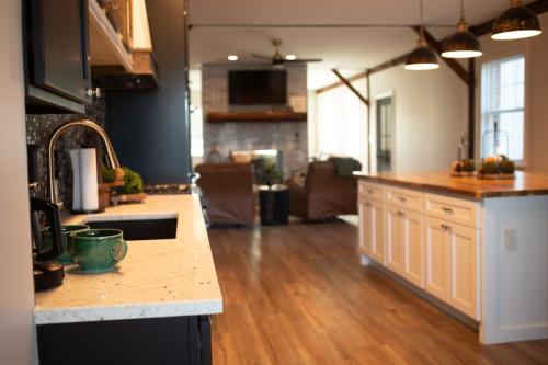 6c3ebf5f-869c-40d1-966f-10faa237b8ddremote8d264058a99931317dc0caf9d628faf4aa557e6b-2-original