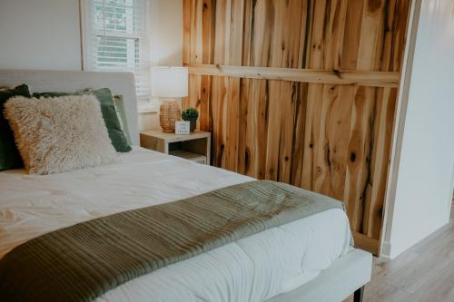 9d85a8a69948c14b9f2b63be0c9588a453ae6742-1